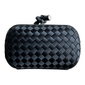 BOTTEGA VENETA KNOT CLUTCH in Black | Authentic